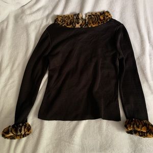 Super cute y2k animal print faux fur black long sleeve 🧚‍♀️